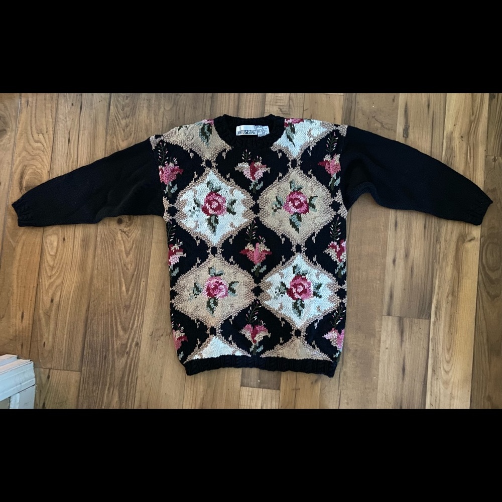 Vintage Padded Shoulder Hand Knit Floral Sweater